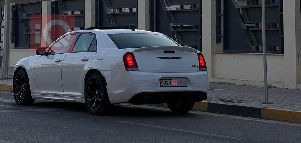 کرایسلەر 300